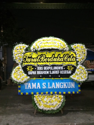 Papan Bunga Duka di Sambilawang